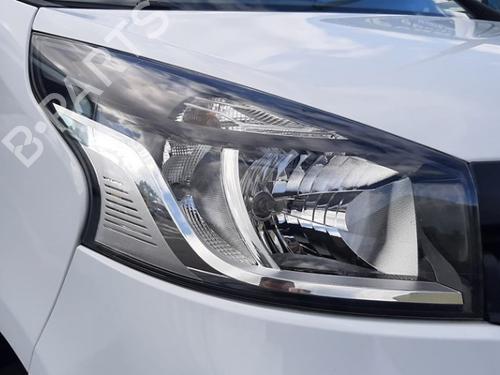Used Right headlight RENAULT TRAFIC III Van (FG_) 1.6 dCi 125 (FGMH) (125 hp) 27724084