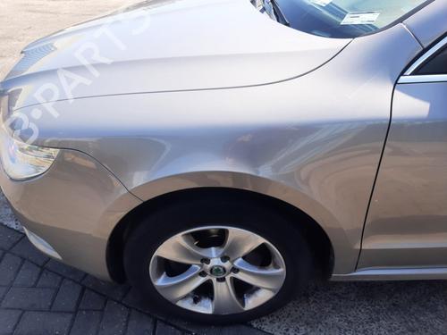 Used Left front fenders SKODA SUPERB II (3T4) 1.8 TSI (160 hp) 25488610