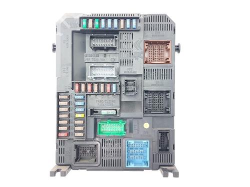 Used Electronic module PEUGEOT 208 I (CA_, CC_) 1.2 VTI 82 (82 hp) 31801121