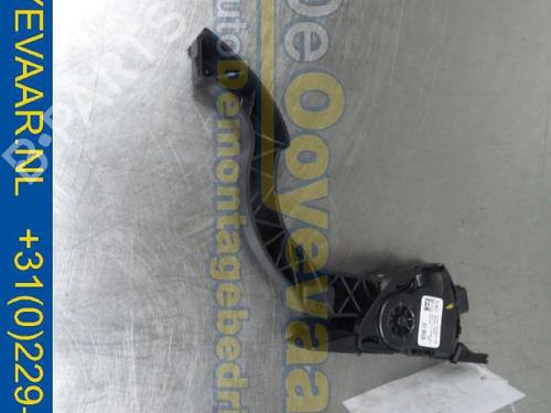 Used Pedal FORD FOCUS III Turnier 1.6 TDCi ECOnetic (105 hp) 23506538
