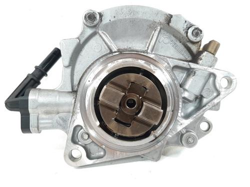 Used Vacuum pump AUDI A3 Sportback (8VA, 8VF) 1.6 TDI (105 hp) 19751082