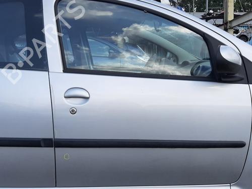 Used Right front door Right front door 37761240 37761240