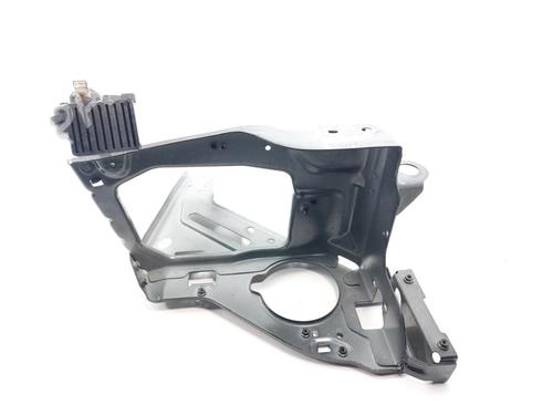 Used Left headlight support Left headlight support LYNK & CO 01 PHEV (261 hp) 36490570 36490570