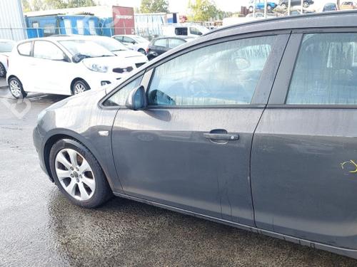 Used Left front door Left front door OPEL ASTRA J Sports Tourer (P10) 1.7 CDTI (35) (110 hp) 40503496 40503496