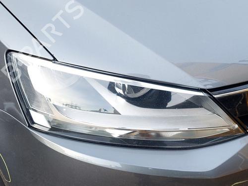 Phare droit VW JETTA IV (162, 163, AV3, AV2) 1.4 TSI Hybrid (170 hp) 32985766