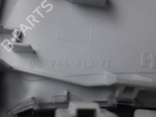 Interior roof light PEUGEOT 208 I (CA_, CC_) 1.2 VTI 82 | BP19757985I8