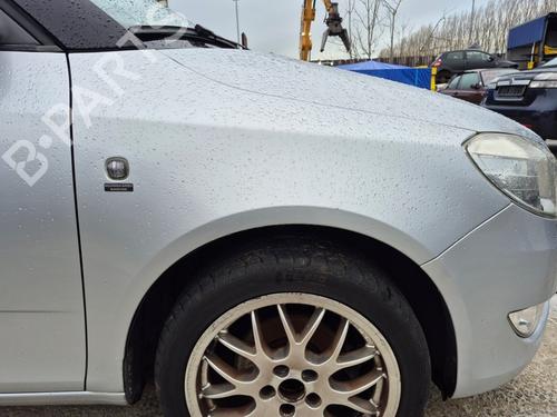 Used Right front fenders SKODA FABIA II Combi (545) 1.2 TDI (75 hp) 31075825