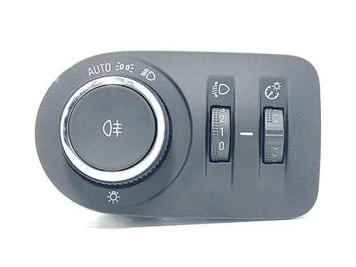 Used Headlight switch OPEL CORSA F (P2JO) Corsa-e (156 hp) 30136843