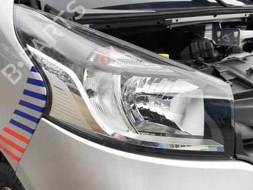 Faro derecho Faro derecho RENAULT TRAFIC III Van (FG_) 1.6 dCi 95 (FGMJ, FGMR) (95 hp) 33829703 33829703
