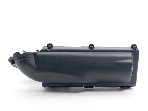 Used Air filter box PEUGEOT 308 SW III (FC_, FJ_, FR_, F4_, FN_) Hybrid 180 (F4DGXT) (181 hp) 31863706