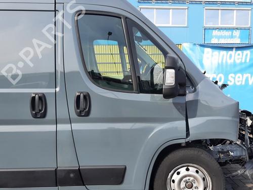Used Right front door FIAT DUCATO Van (250_) 120 Multijet 2,2 D (120 hp) 29374045