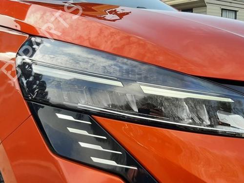 Used Right headlight Right headlight RENAULT CLIO V (B7_) 1.0 TCe 90 (B7MT) (91 hp) 33889129 33889129