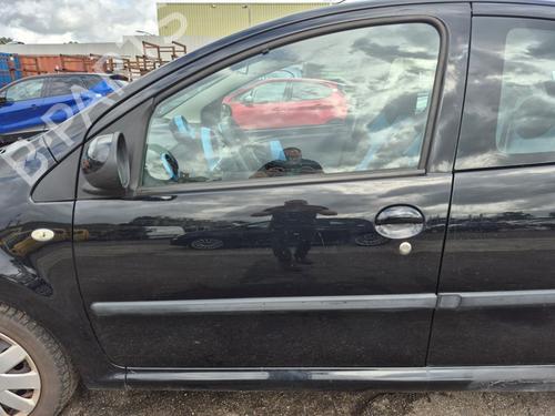 Used Left front door Left front door 38958833 38958833
