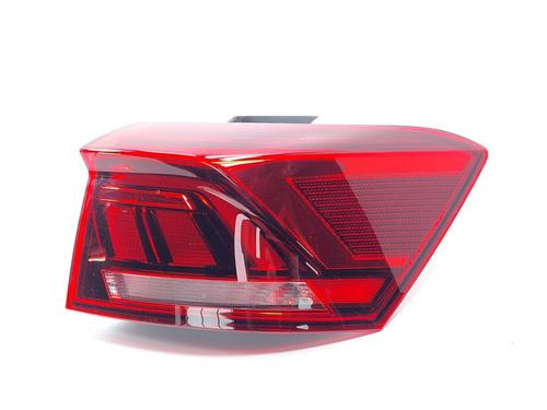 Used Right taillight Right taillight VW T-ROC (A11, D11) 1.0 TSI (110 hp) 32985632 32985632