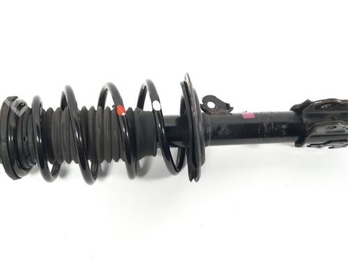 Used Right front shock absorber TOYOTA YARIS (_P13_) 1.5 Hybrid (NHP130_) (101 hp) 19758854