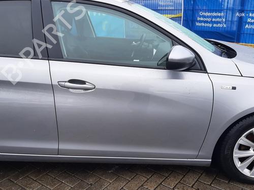 Used Right front door PEUGEOT 308 II (LB_, LP_, LW_, LH_, L3_) 1.2 THP 110 (110 hp) 31306921
