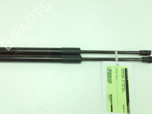Used Tailgate lift support TOYOTA AURIS (_E18_) 1.8 Hybrid (ZWE186_, ZWE186R) (136 hp) 19749551
