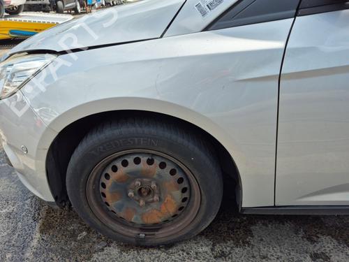 Used Left front fenders FORD FOCUS III Turnier 2.0 TDCi (115 hp) 27628968