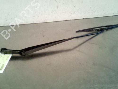 Used Front windshield wiper arm OPEL AGILA (B) (H08) 1.0 (F68) (68 hp) 19749106