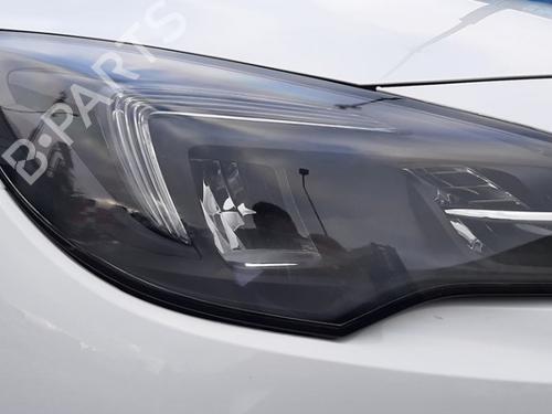 Scheinwerfer rechts für OPEL ASTRA K Sports Tourer (B16) 1.2 Turbo (35) (110 hp) 31306871