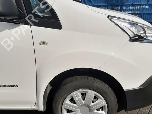 Used Right front fenders NISSAN NV200 Van e-NV (ME0N) (109 hp) 28710441