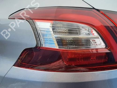 Fanale posteriore sinistro PEUGEOT 308 II (LB_, LP_, LW_, LH_, L3_) 1.2 THP 110 (110 hp) 31306945