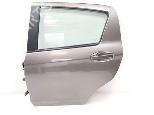 Used Left rear door TOYOTA YARIS (_P13_) 1.5 Hybrid (NHP130_) (101 hp) 25293513