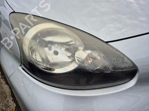 Used Right headlight TOYOTA AYGO (_B1_) 1.0 (KGB10_, KGB10R) (68 hp) 30363199