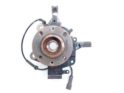 Used Left front steering knuckle RENAULT CLIO IV Grandtour (KH_) 0.9 TCe 90 (90 hp) 30102267