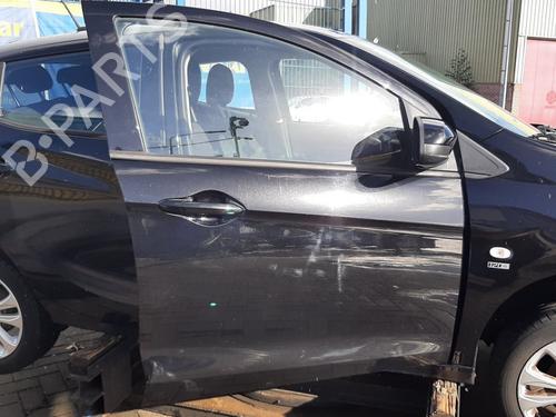Used Right front door Right front door OPEL KARL (C16) 1.0 (73 hp) 39888638 39888638
