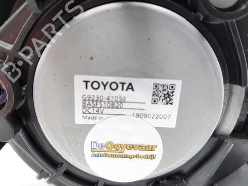 Heater blower motor TOYOTA COROLLA Estate (_E21_) 1.8 Hybrid (ZWE211W) | BP19766237M62 