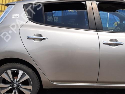 Used Right rear door NISSAN LEAF (ZE0) Electric (109 hp) 21134150