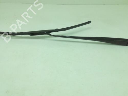 Used Front windshield wiper arm TOYOTA AURIS (_E18_) 1.8 Hybrid (ZWE186_, ZWE186R) (136 hp) 19749603