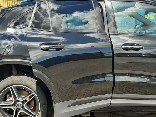 Dør høyre bak Dør høyre bak MERCEDES-BENZ GLA (H247) GLA 250 e (247.785) (218 hp) 36490839 36490839