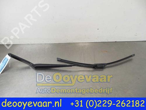 Used Front windshield wiper arm BMW X6 (E71, E72) xDrive 30 d (245 hp) 27984981
