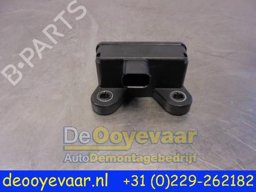 Used Electronic sensor RENAULT MEGANE III Grandtour (KZ0/1) 1.5 dCi (KZ09, KZ0D, KZ1G, KZ29, KZ14, KZ1W, KZ10, KZ1F,... (110 hp) 23201075