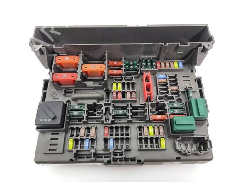 Used Fuse box BMW X1 (E84) sDrive 18 d (136 hp) 19762808