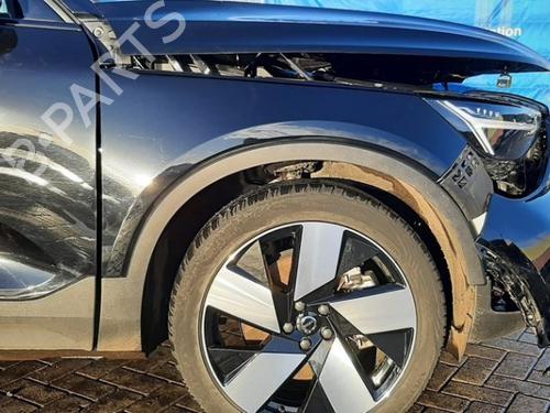 Used Right front fenders VOLVO C40 (539) Recharge (238 hp) 31365024