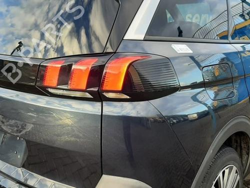 Used Right taillight PEUGEOT 5008 II (MC_, MJ_, MR_, M4_) 1.6 PureTech 180 (M45GFR) (181 hp) 31306818