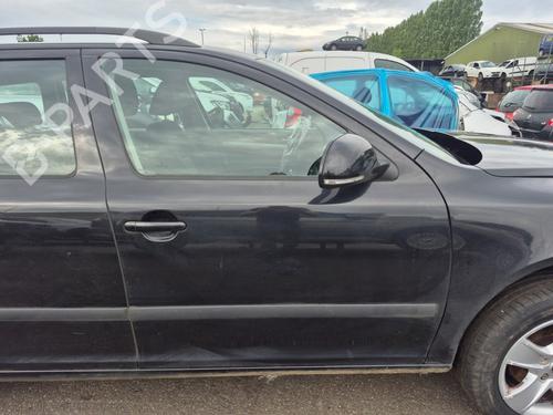 Used Right front door Right front door 37222597 37222597
