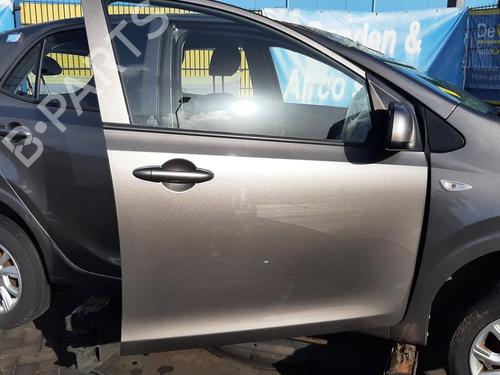 Used Right front door Right front door 39477961 39477961