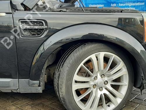 Used Right front fenders LAND ROVER DISCOVERY IV (L319) 3.0 SDV6 4x4 (256 hp) 30363172