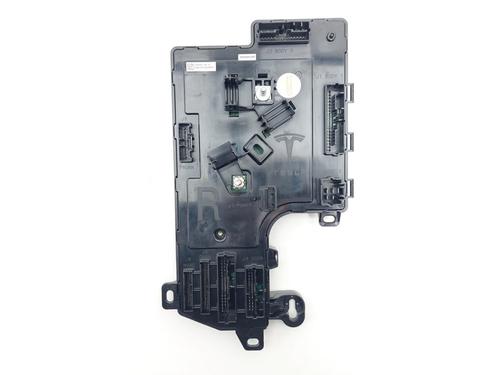 control-unit-tesla-model-3-5yj3-ev-awd-110034000h110034000-2017-19771675 main image