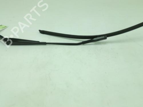 Used Front windshield wiper arm AUDI A3 Sportback (8VA, 8VF) 1.6 TDI (115 hp) 19749576