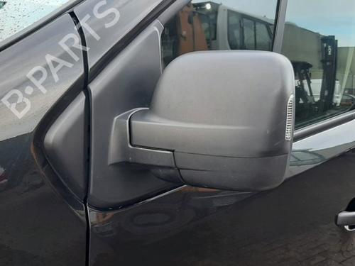 Used Left mirror NISSAN PRIMASTAR Van (X82) 2.0 dCi 130 (131 hp) 31801309