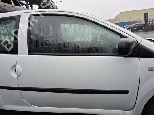 Used Right front door RENAULT TWINGO II (CN0_) 1.2 16V (CN0K, CN0V, CN0A) (76 hp) 32148291