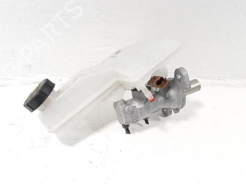 Used Brake master cylinder PEUGEOT 208 II (UB_, UP_, UW_, UJ_) 1.2 PureTech 75 (75 hp) 19753922