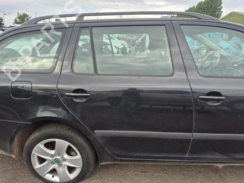 Used Right rear door Right rear door 37222607 37222607