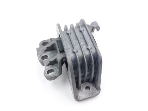 Used Engine mount Engine mount MAN TGE Van 2.0 TDI (01V, 03V, 36V, UYB, UYC, UYD) (177 hp) 30624011 30624011