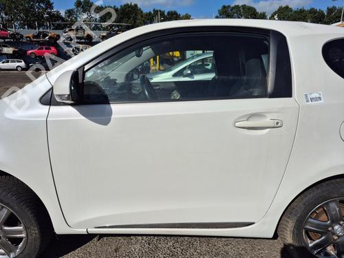 Used Left front door Left front door 39561889 39561889